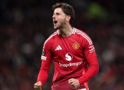 米兰体育网页版登录入口-曼联险胜对手，卫冕欧冠荣耀