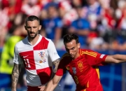 米兰体育网页版登录入口-欧洲赛事中引人瞩目的较量，胜者晋级