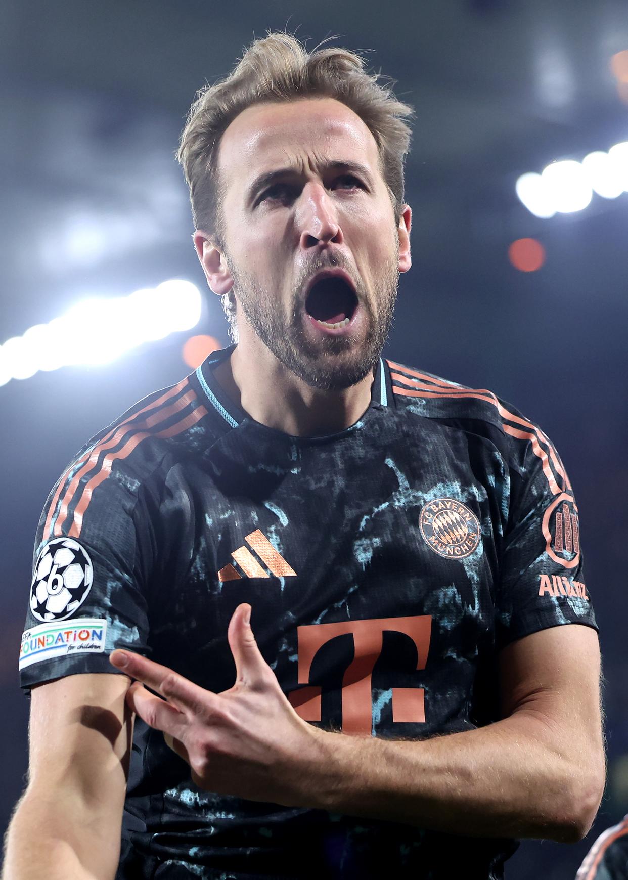 包含拜仁憾负多特蒙德，欧冠梦碎惊心的词条