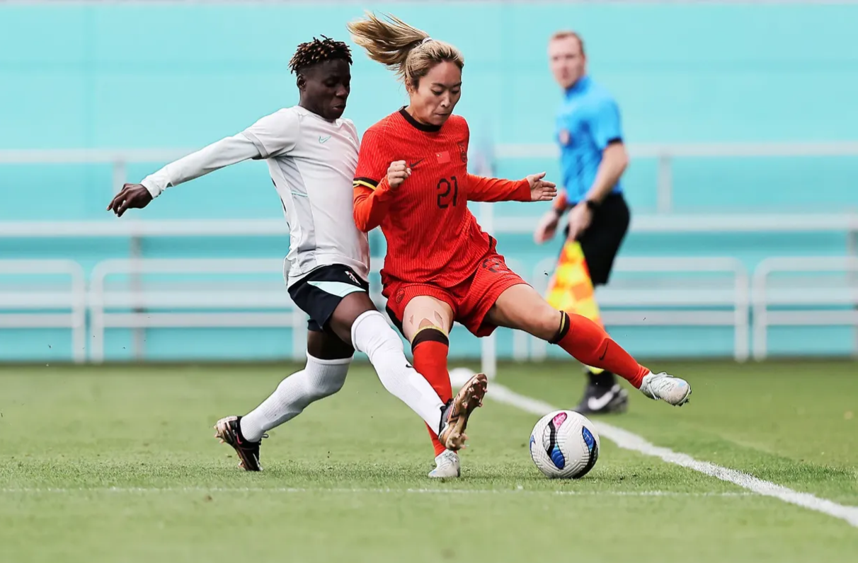 包含球队女足备战决赛,训练全情投入士气高昂的词条 包含球队女足备战决赛,训练全情投入士气高昂的词条