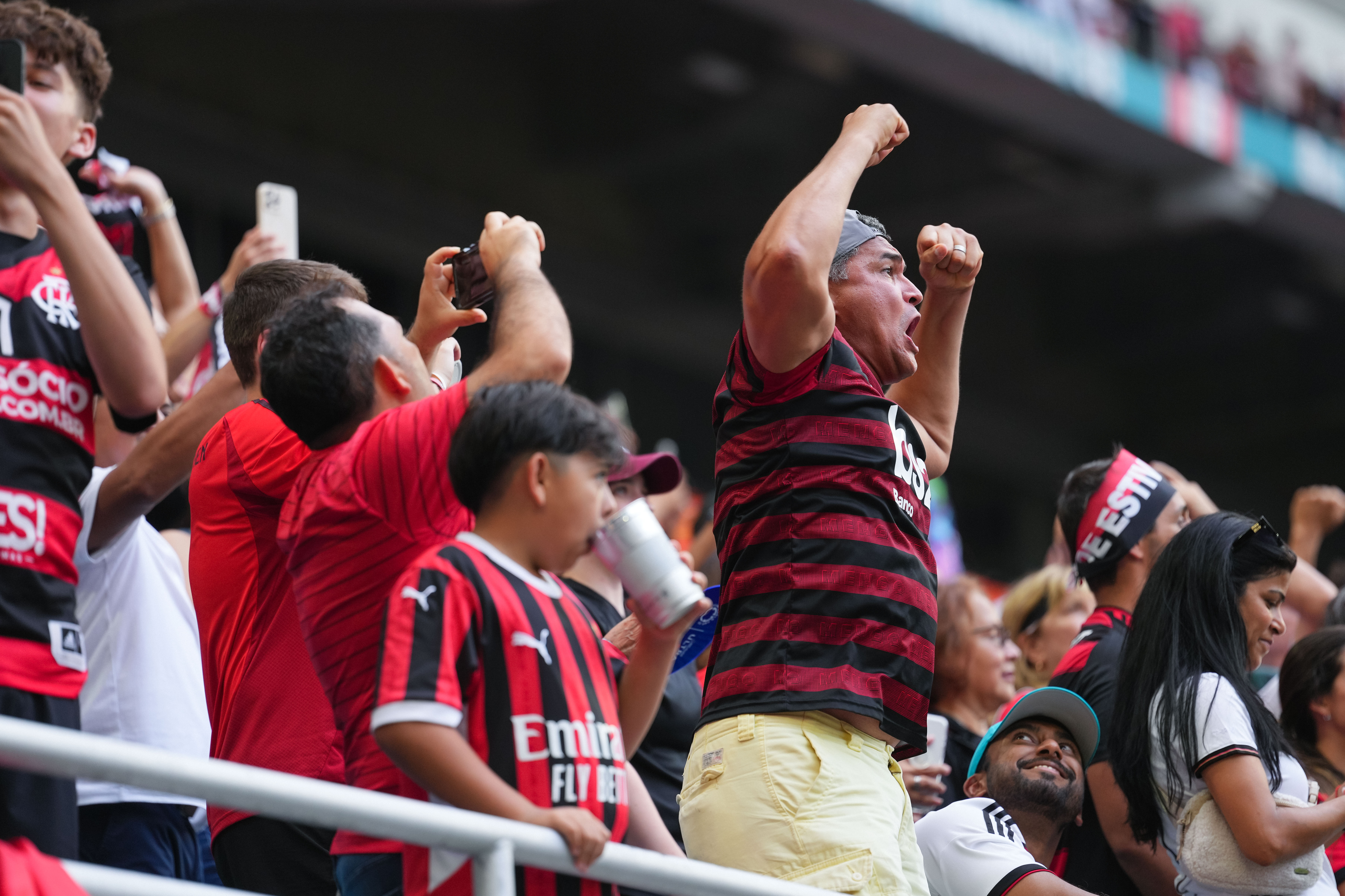 拜仁慕尼黑客场险胜，斩获宝贵三分的简单介绍