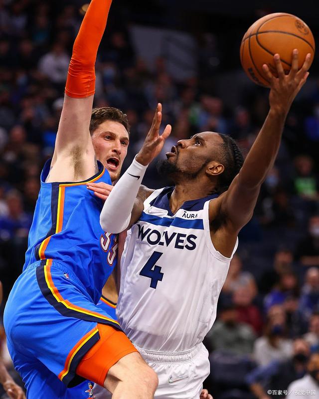 唐斯发挥出色,森林狼全队得分节节攀升 唐斯发挥出色,森林狼全队得分节节攀升