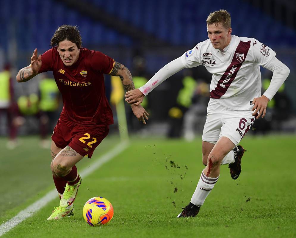 都灵主场不敌强敌,遭遇失利 都灵主场不敌强敌,遭遇失利