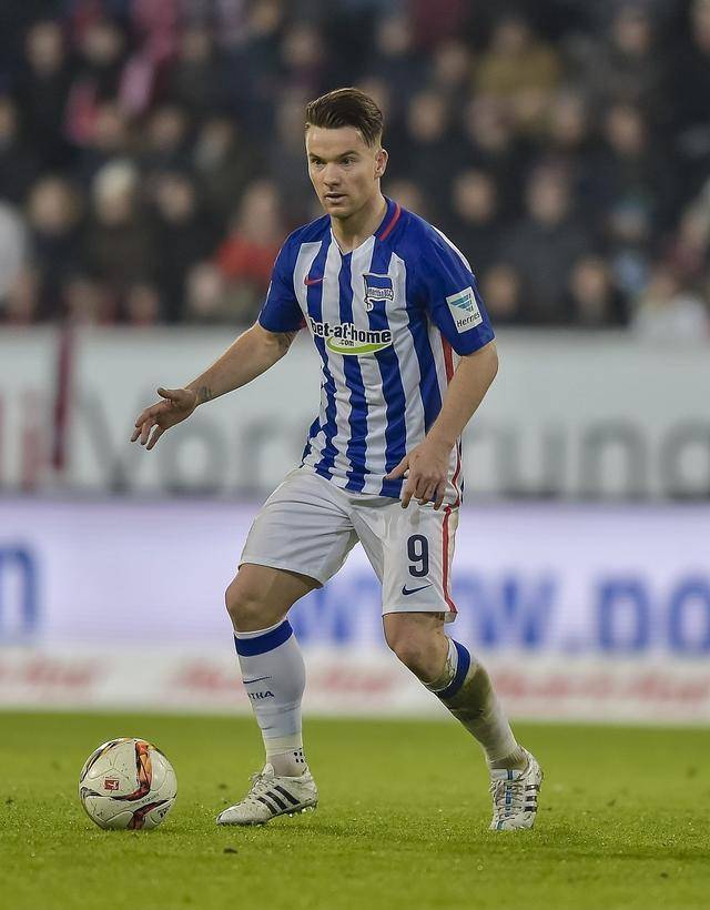 关于弗赖堡力挽狂澜，战平柏林赫塔取得不败记录的信息