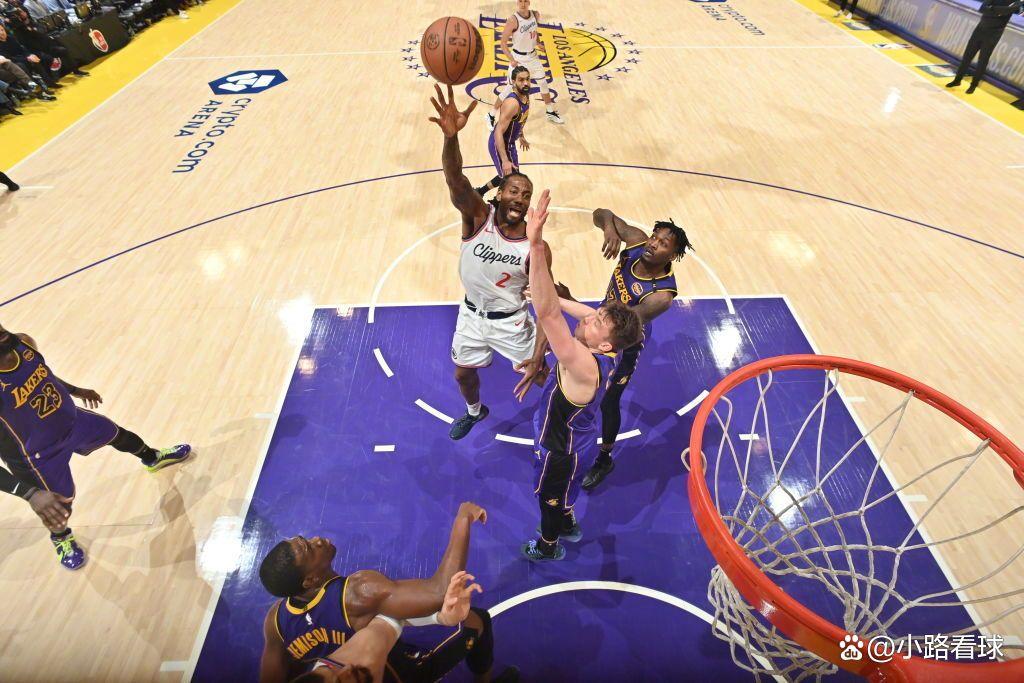 湖人击败快船，取得五连胜