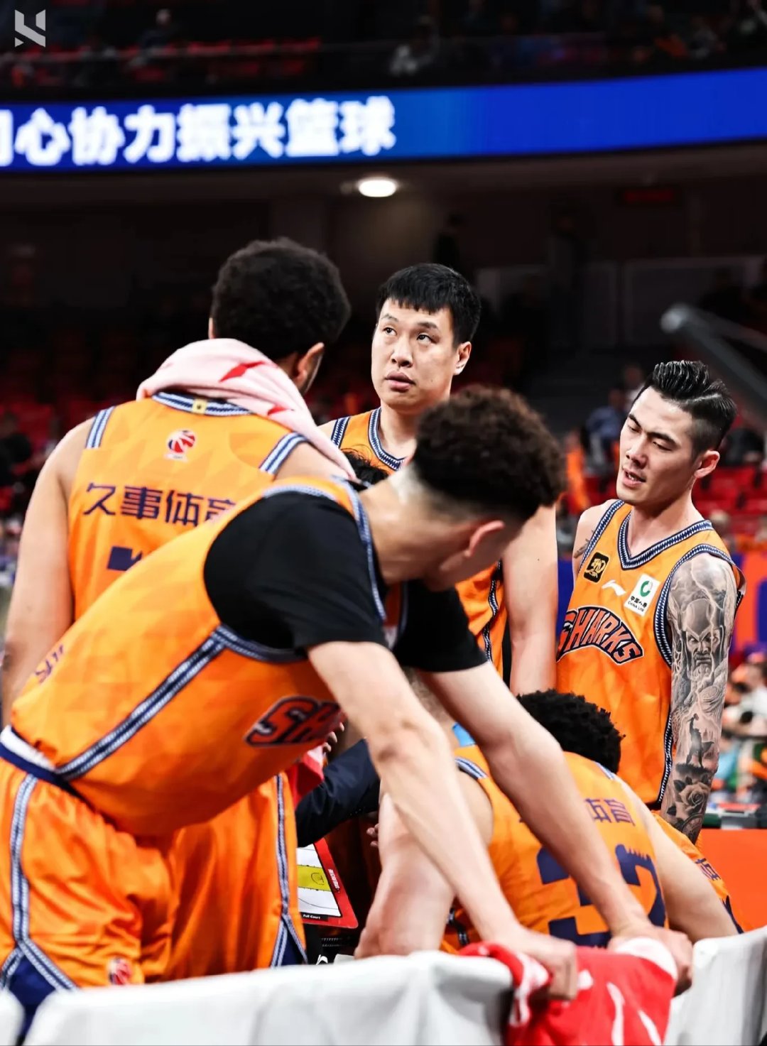 激情四射!体育界的豪门队伍再度争夺冠军的简单介绍 激情四射!体育界的豪门队伍再度争夺冠军的简单介绍