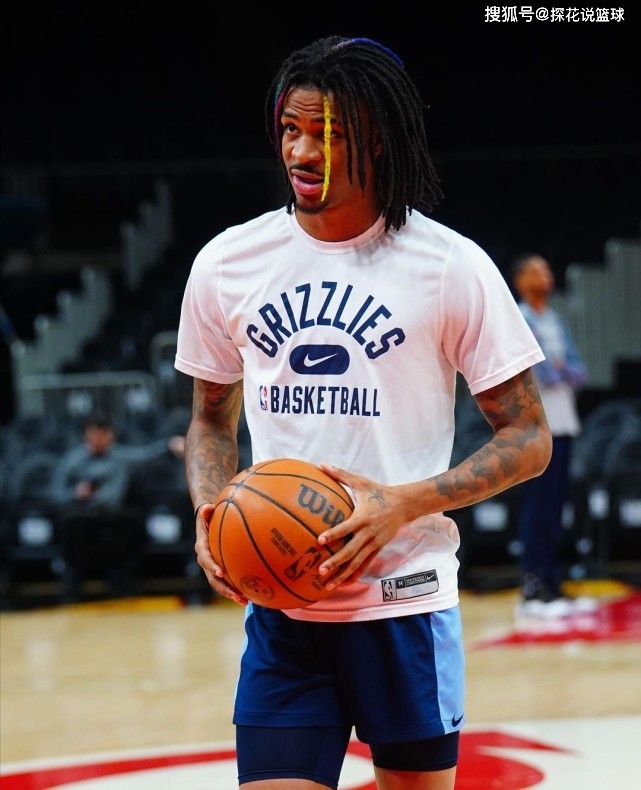 罗马队取得意外胜利，提前锁定季后赛名额