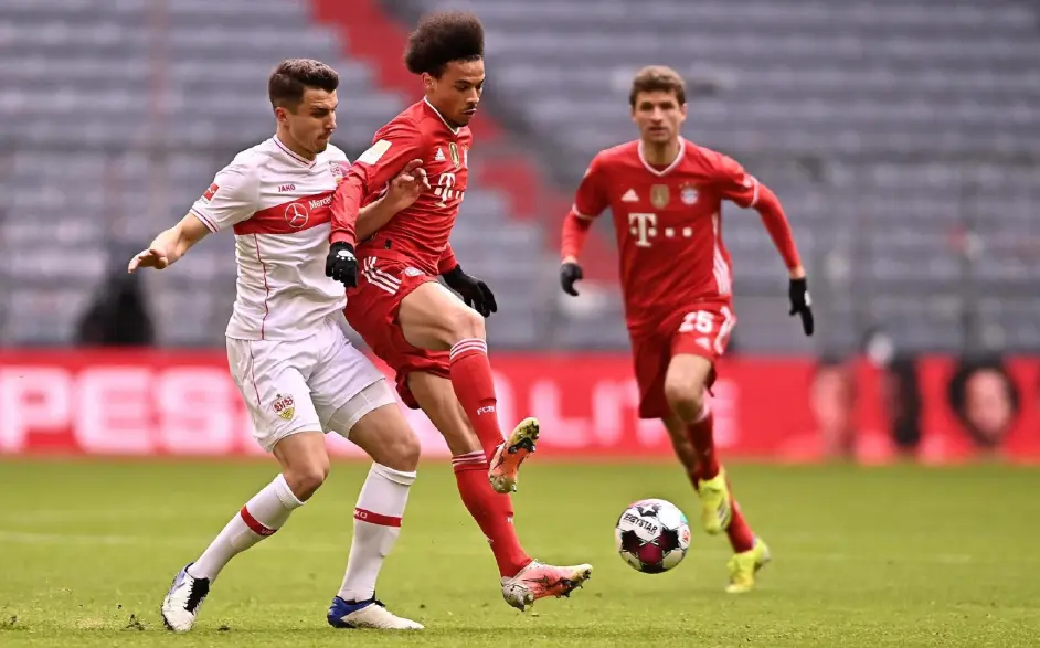 柏林赫塔球队在客场比赛中展现实力轻松取胜