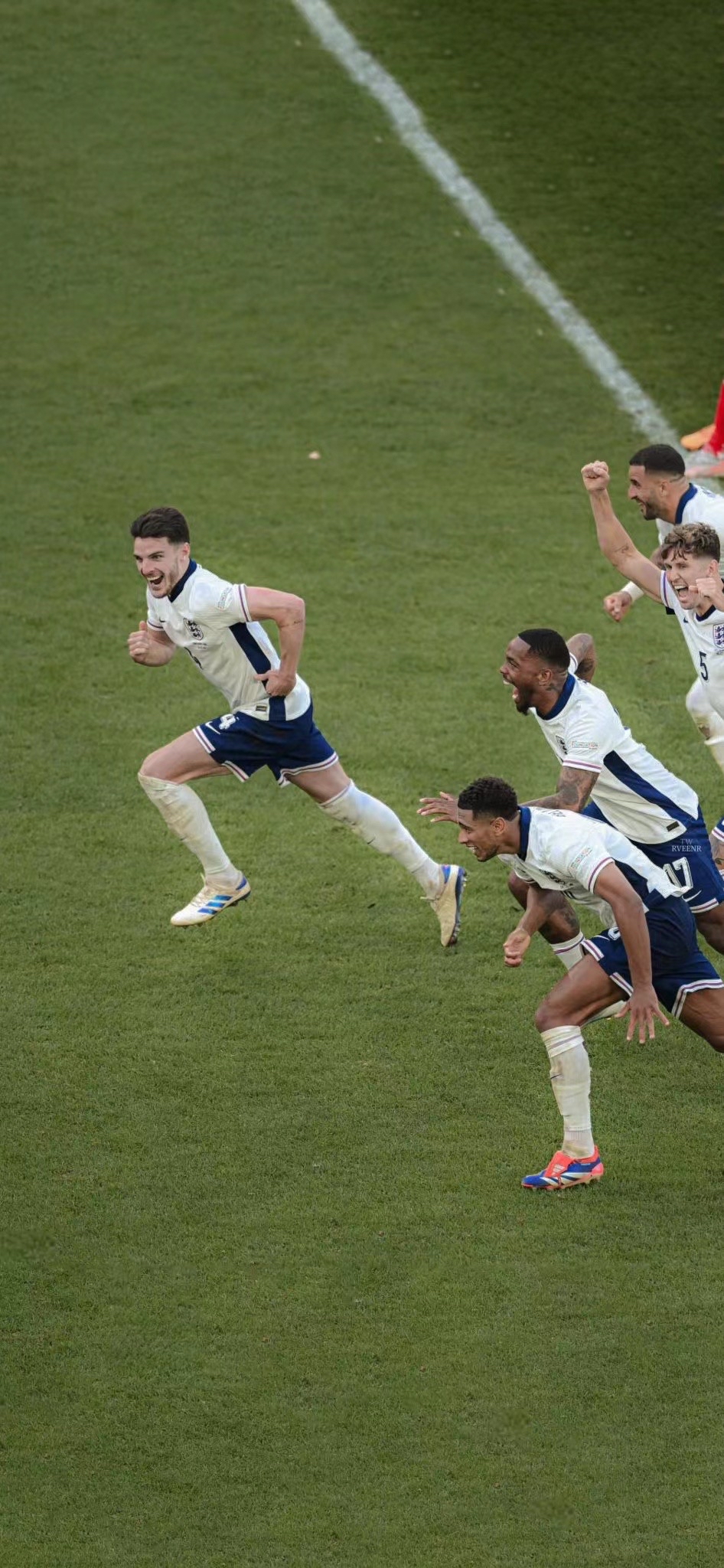 欧洲杯预选赛激战连连，球员斗志昂扬！